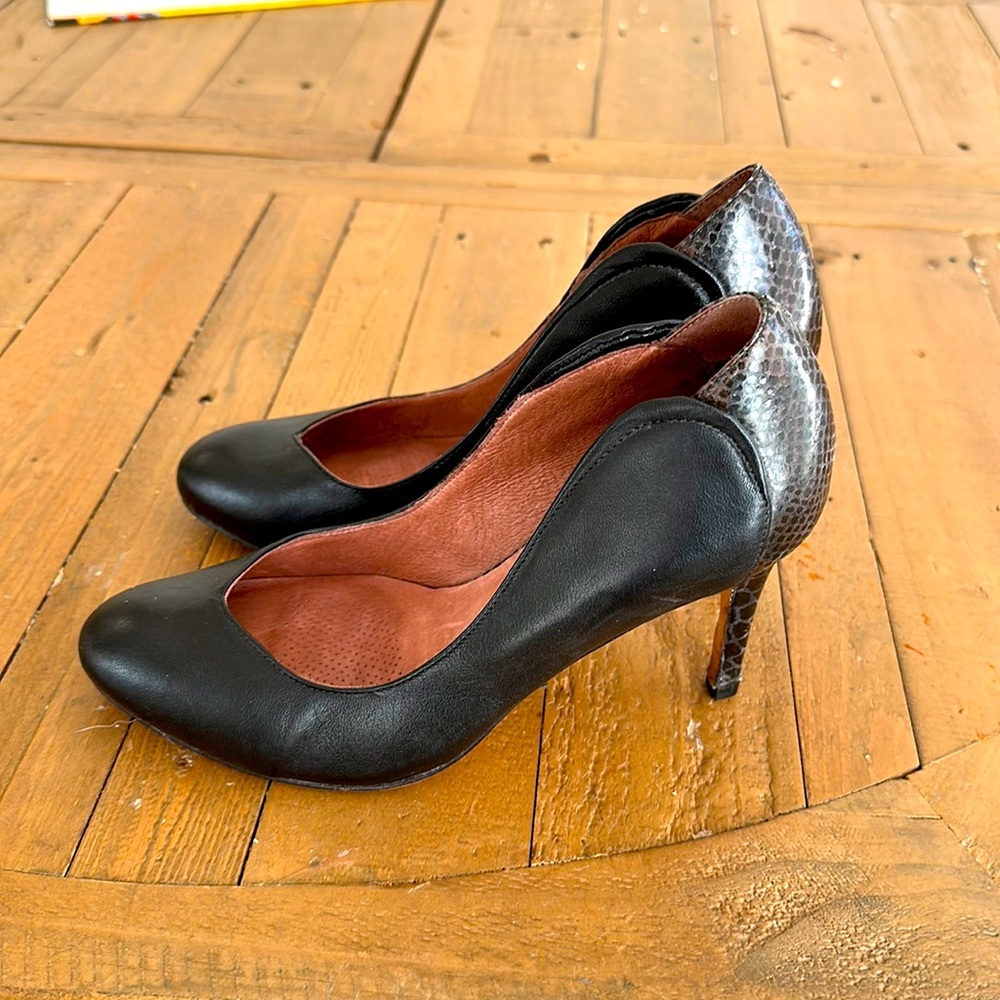 Corso Como Black Leather Pumps